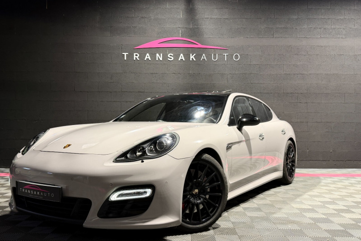 PORSCHE PANAMERA GTS
