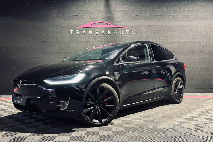 TESLA MODEL X