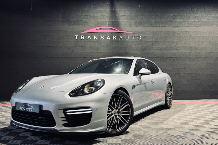 PORSCHE PANAMERA