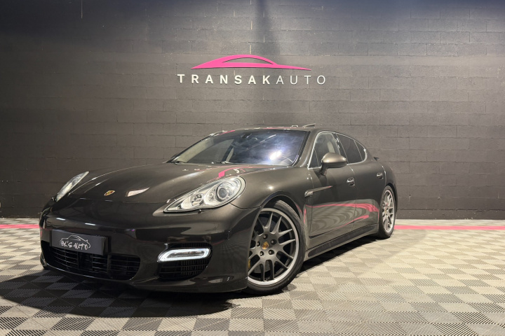 PORSCHE PANAMERA