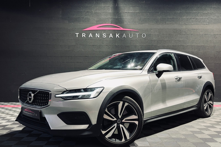 VOLVO V60 CROSS COUNTRY