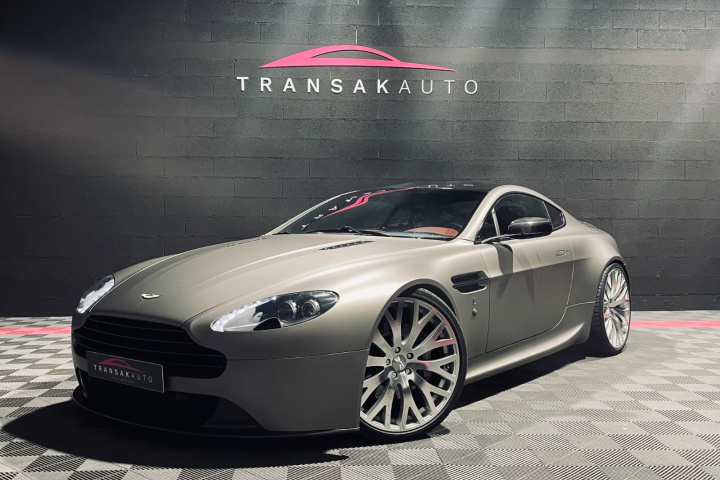 ASTON MARTIN VANTAGE